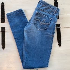 2/40$!! 🔔 👖 Guess Jeans || SIZE 27
